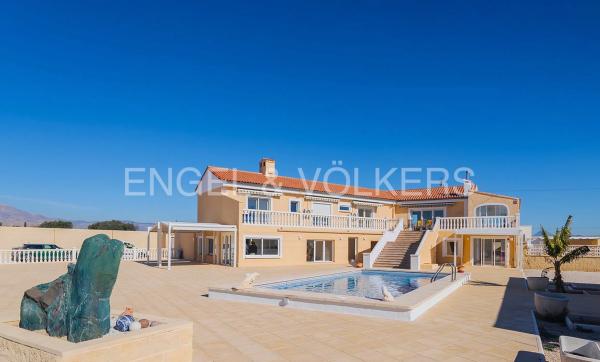 Casa independiente en calle del Llorer