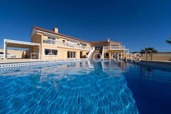 Casa independiente en calle del Llorer