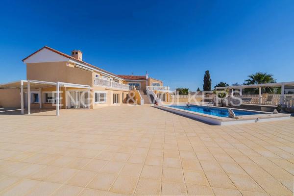 Casa independiente en calle del Llorer