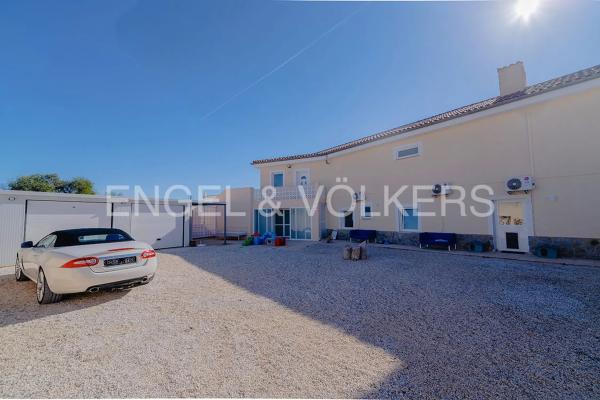 Casa independiente en calle del Llorer