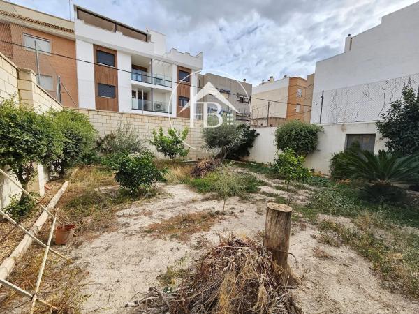 Chalet en calle la Sèquia