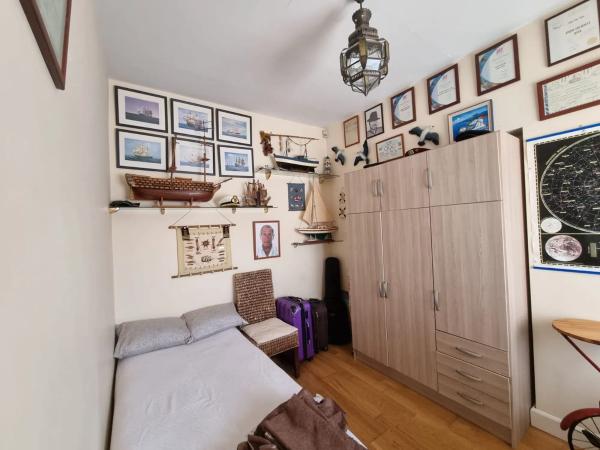 Casa independiente en calle de la Serrella