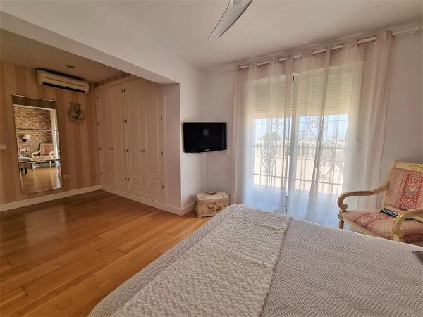 Casa independiente en calle de la Serrella