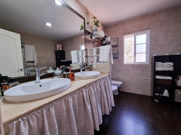 Casa independiente en calle de la Serrella