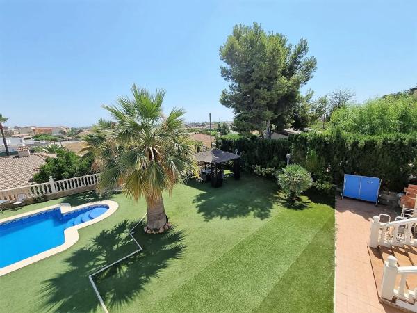 Casa independiente en calle de la Serrella