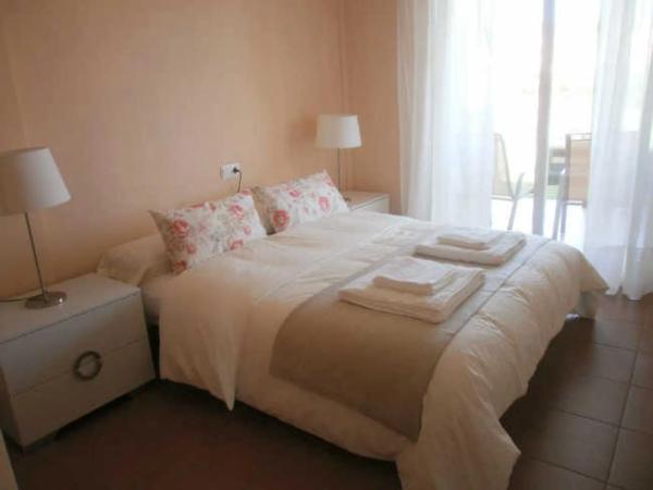 Chalet adosado en calle Marge, 1