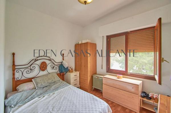 Casa independiente en calle Marbella