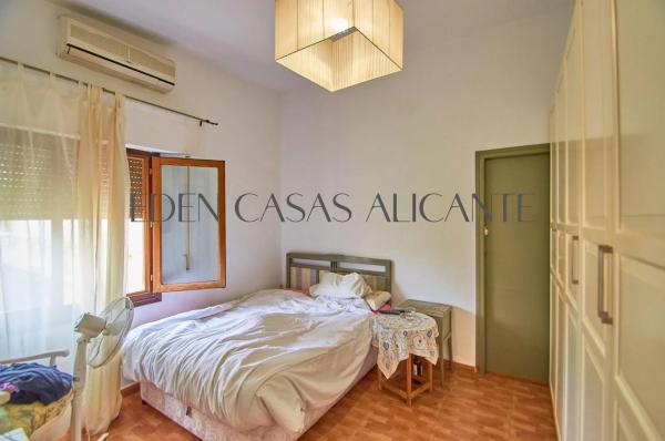 Casa independiente en calle Marbella