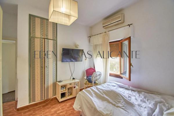 Casa independiente en calle Marbella