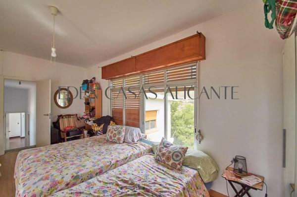 Casa independiente en calle Marbella