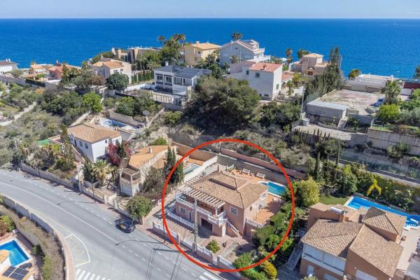 Casa independiente en calle d'Oriola