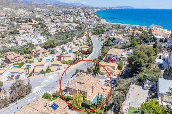 Casa independiente en calle d'Oriola