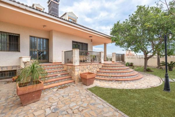 Casa independiente en Diseminado Afueras