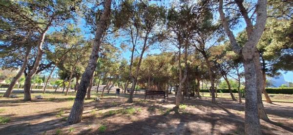 Chalet en carretera Alicante-Valencia