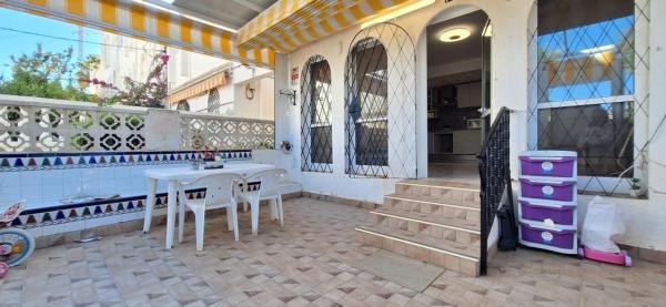 Chalet en carretera Alicante-Valencia