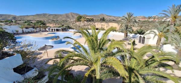 Chalet en carretera Alicante-Valencia