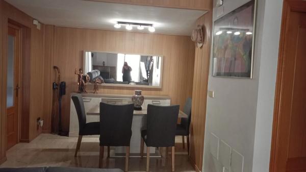 Chalet pareado en avenida de l'Amerador, 8