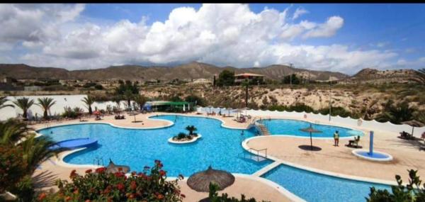 Chalet pareado en avenida de l'Amerador, 8