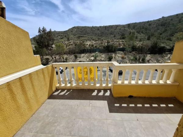 Chalet en calle d'Oriola