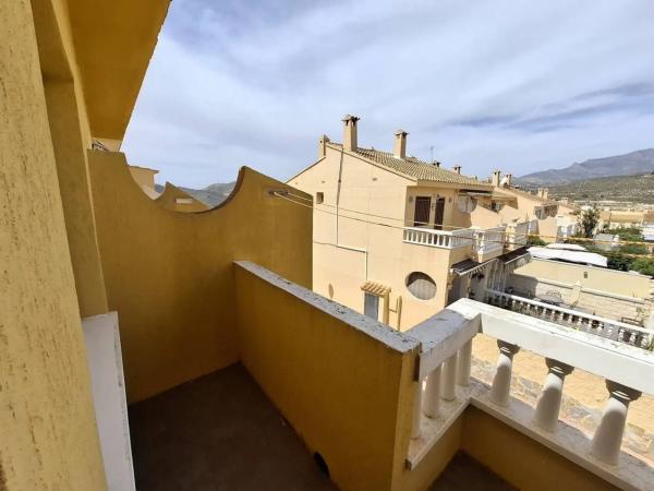 Chalet en calle d'Oriola