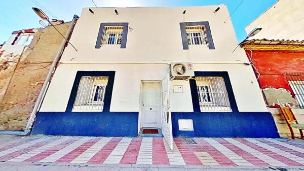Chalet en calle dels Lleons, 13