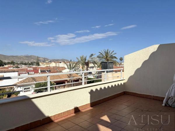 Chalet adosado en calle Serra de Bèrnia