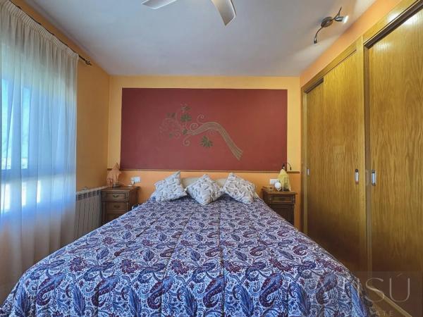 Chalet adosado en calle Serra de Bèrnia