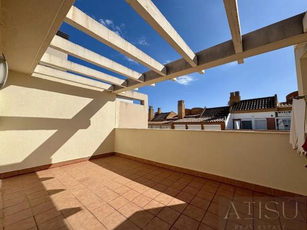 Chalet adosado en calle Serra de Bèrnia