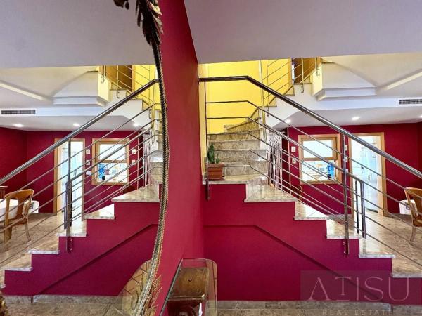 Chalet adosado en calle Serra de Bèrnia