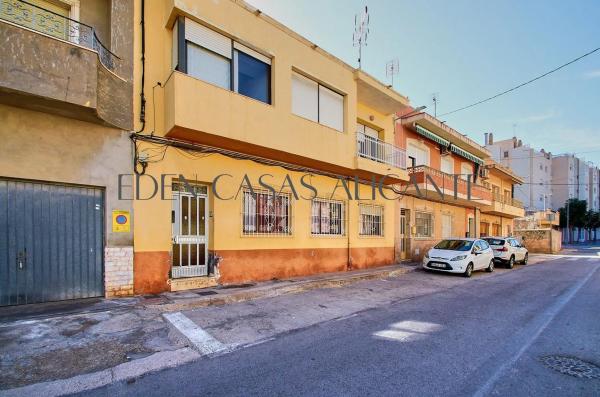 Casa independiente en calle del Convent