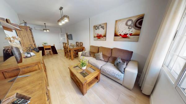 Chalet adosado en avenida de la Creu