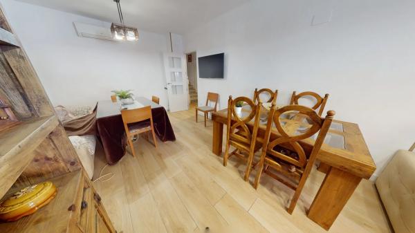 Chalet adosado en avenida de la Creu