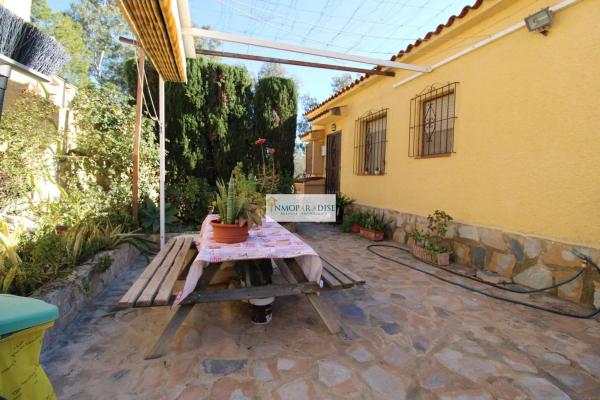 Casa independiente en calle Lisboa