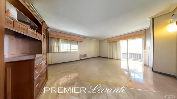 Piso en avenida Jaime i el Conquistador, 194