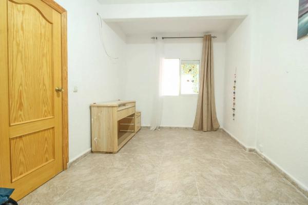 Chalet adosado en calle dels Lleons