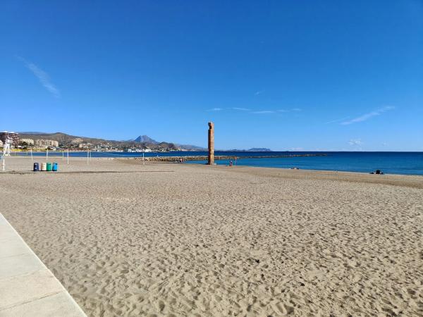 Chalet adosado en calle dels Lleons