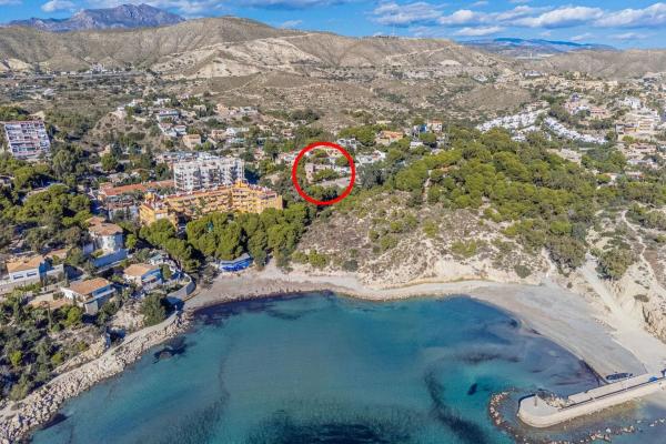 Casa independiente en calle de Bélgica