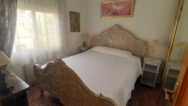 Casa independiente en calle Girona