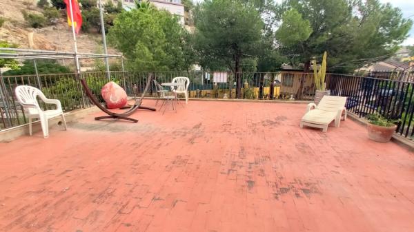 Casa independiente en calle Girona