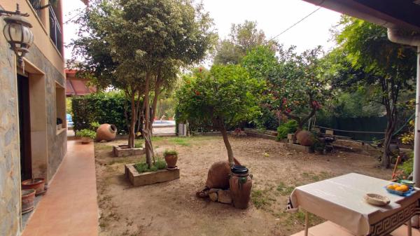 Casa independiente en calle Girona