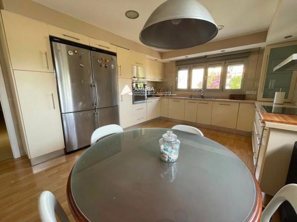 Casa independiente en calle la Font