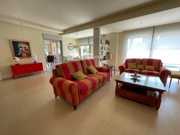 Casa independiente en calle la Font