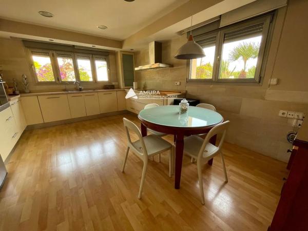 Casa independiente en calle la Font