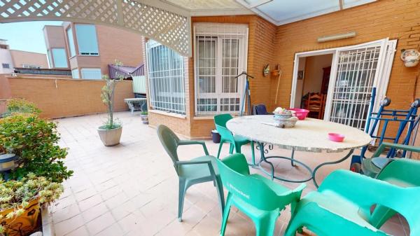 Chalet pareado en avenida del Comtat de Fabraquer