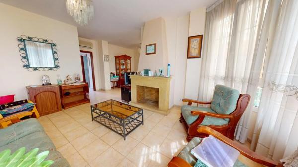 Chalet pareado en avenida del Comtat de Fabraquer