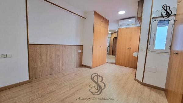 Chalet adosado en calle Pintor Sorolla