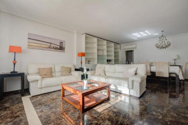 Casa independiente en calle del Maigmó, 10