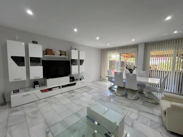 Casa independiente en avenida de Creuetes, 10