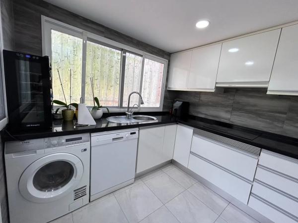 Casa independiente en avenida de Creuetes, 10