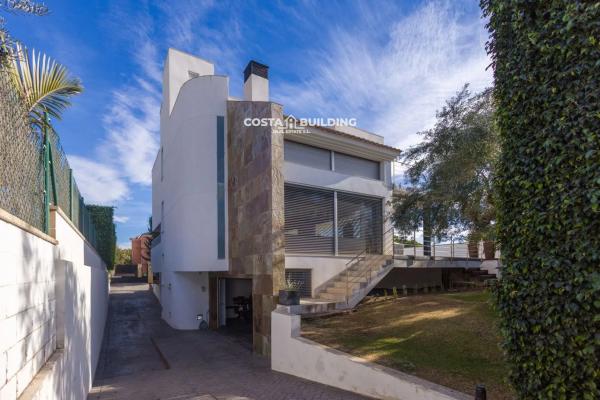 Casa independiente en calle d'Aigües